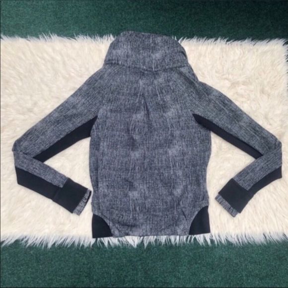 Lululemon To Class Jacket Burlap and Black - Picture 6 of 8